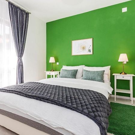 Apartments Tanya 希贝尼克 外观 照片