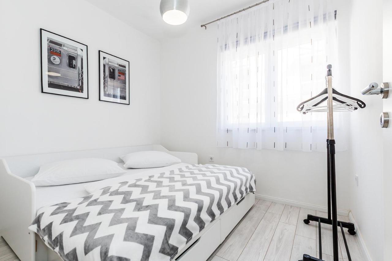 Apartments Tanya 希贝尼克 外观 照片
