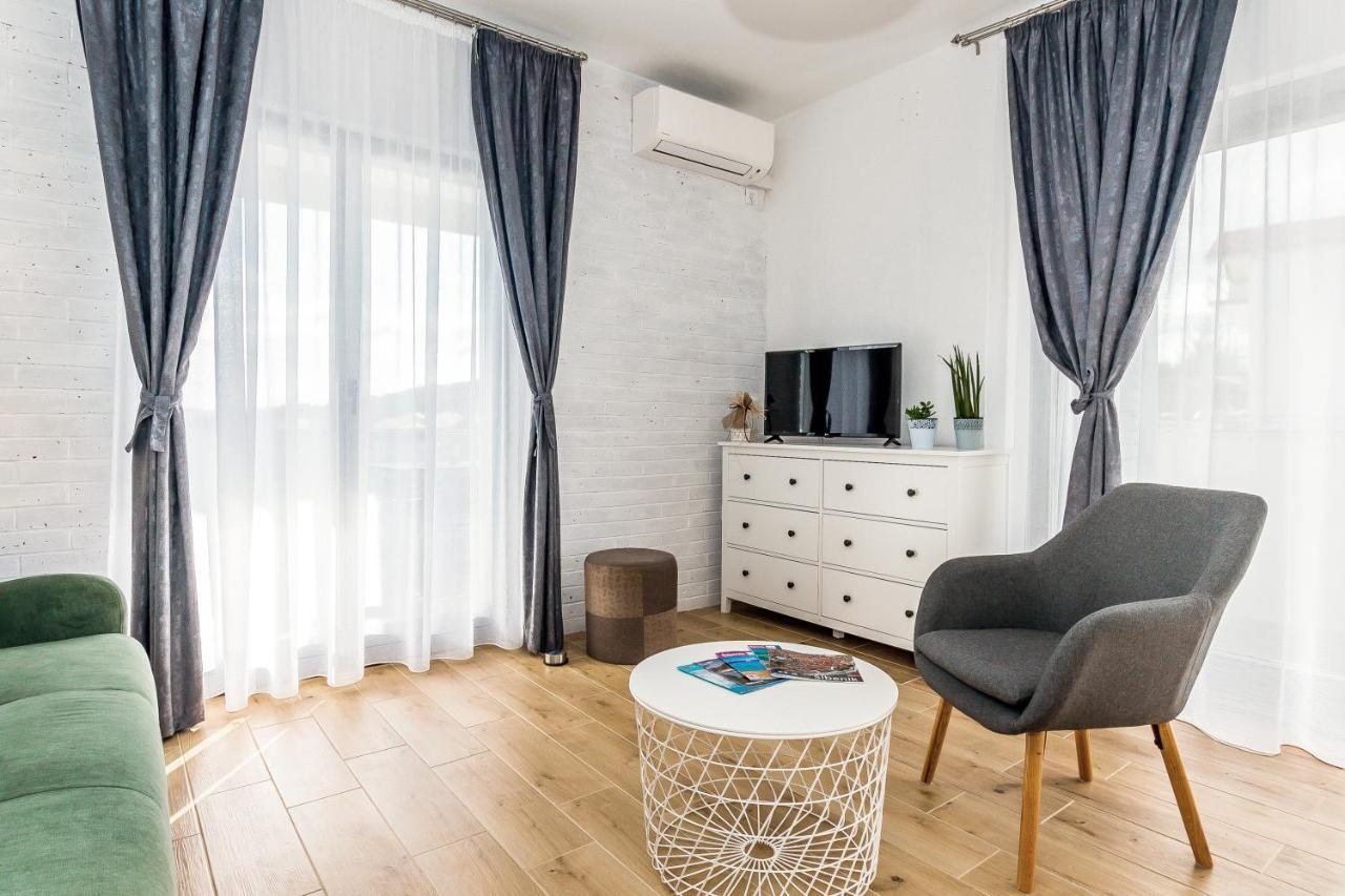 Apartments Tanya 希贝尼克 外观 照片