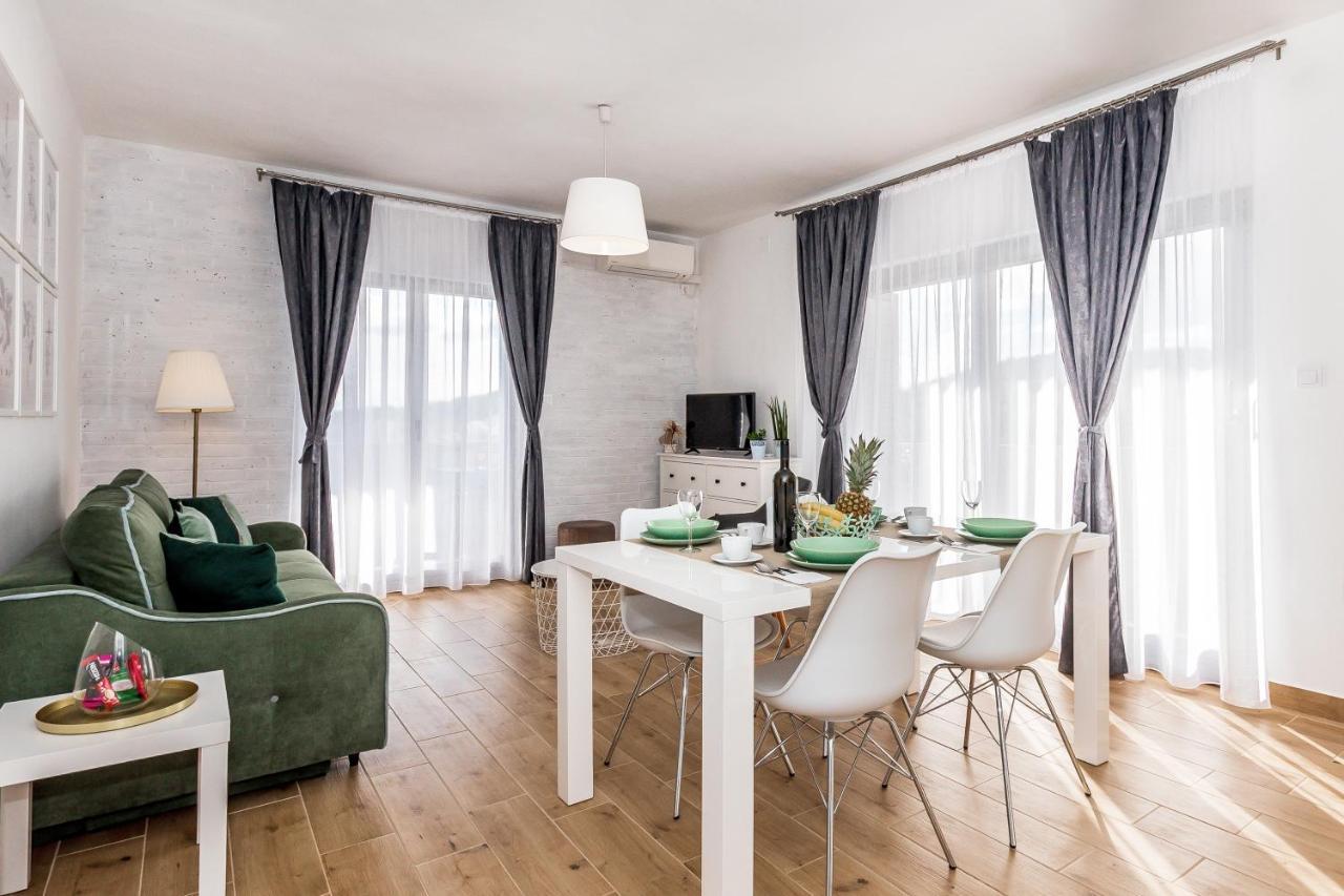 Apartments Tanya 希贝尼克 外观 照片